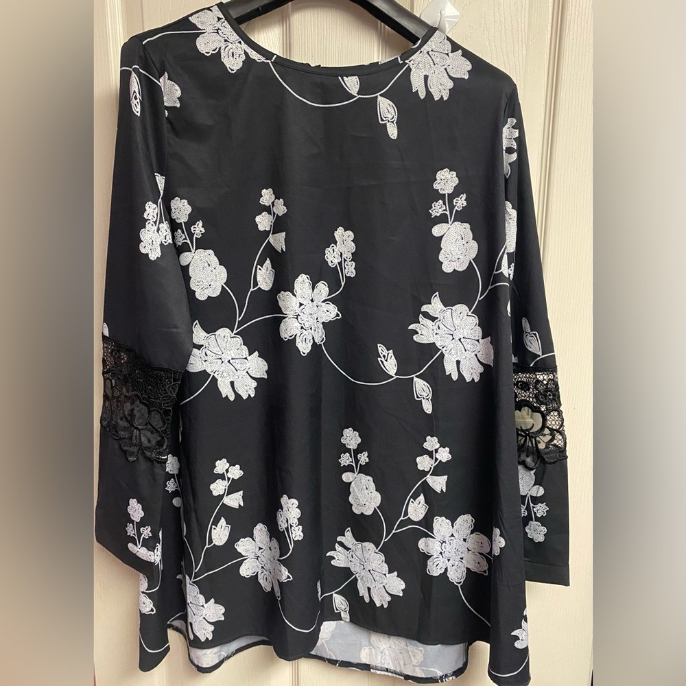 Women's XL Floral Blouse